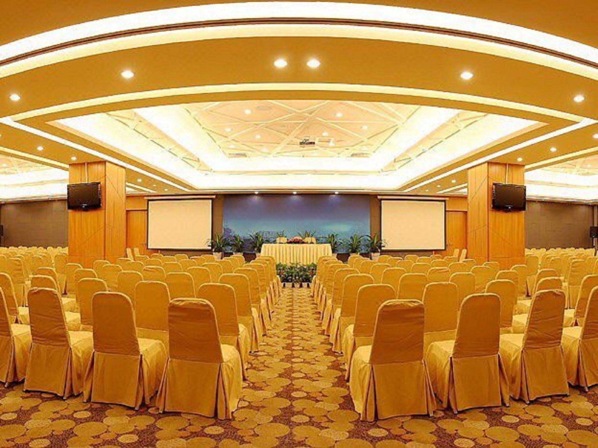 Quality Hotel Olympic Park Пекин Экстерьер фото